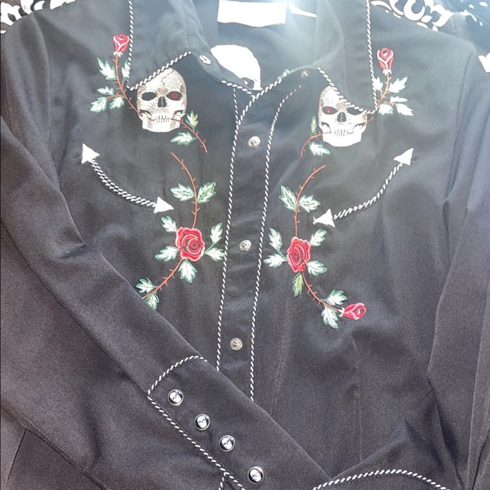 Skull with roses women western shirt